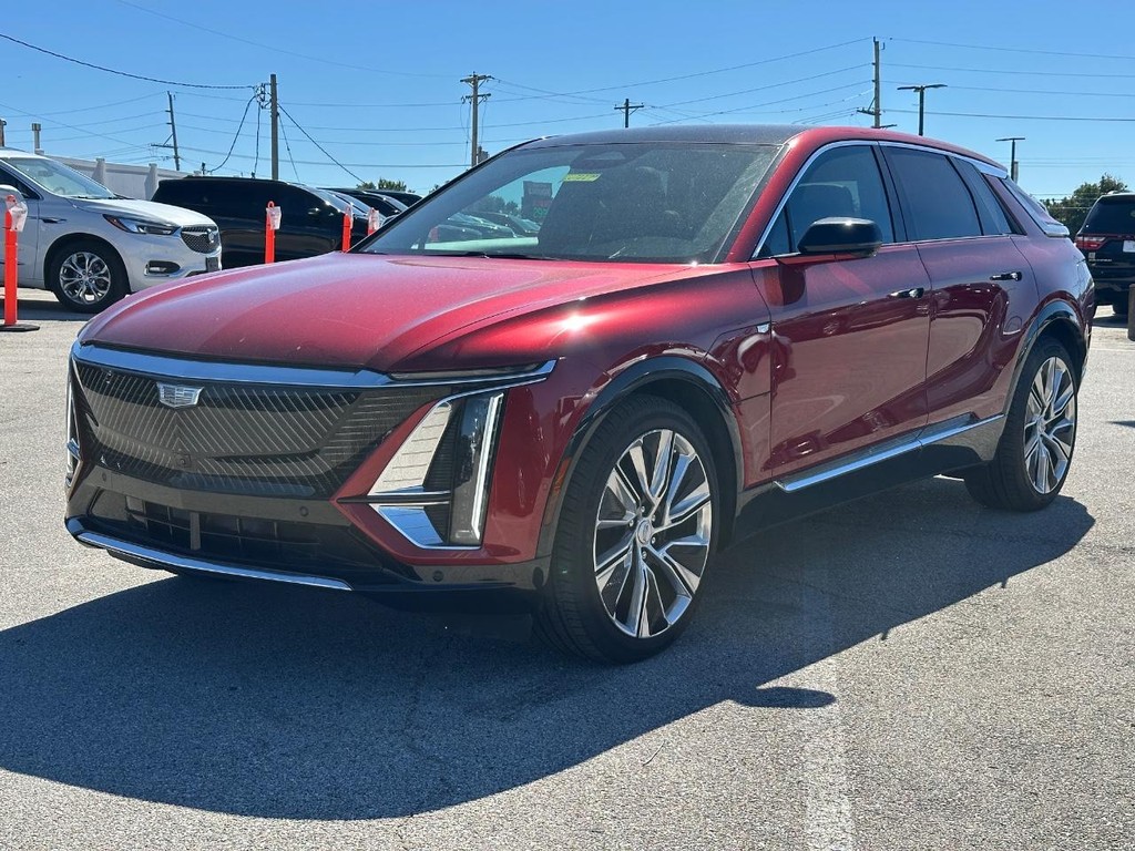 Cadillac LYRIQ Vehicle Full-screen Gallery Image 07