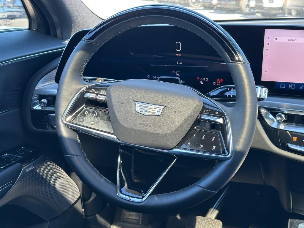 Cadillac LYRIQ Vehicle Full-screen Gallery Image 13