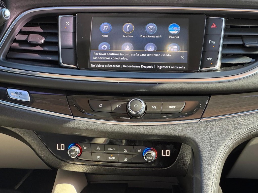 Buick Enclave Vehicle Full-screen Gallery Image 15