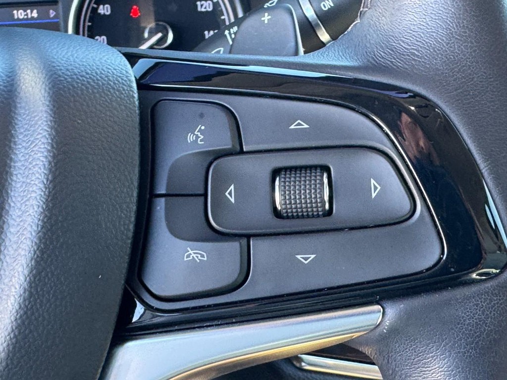 Buick Enclave Vehicle Full-screen Gallery Image 20