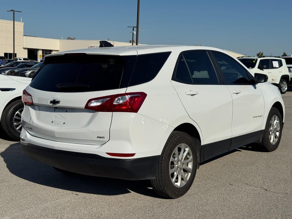 Chevrolet Equinox Vehicle Full-screen Gallery Image 03
