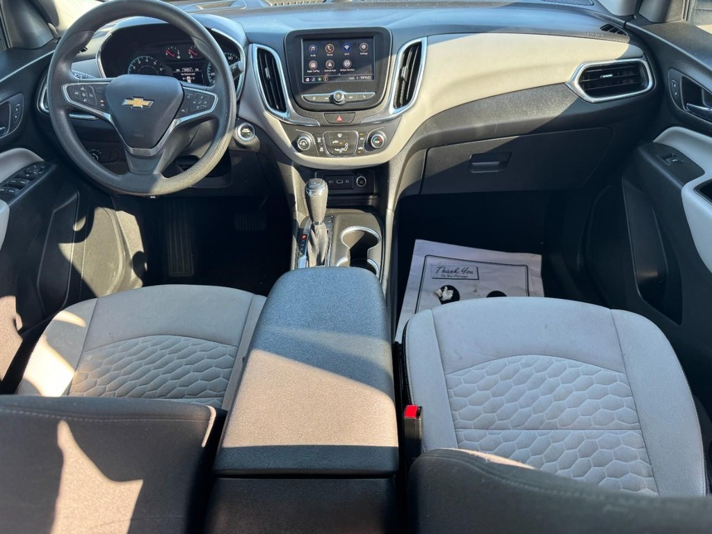 Chevrolet Equinox Vehicle Full-screen Gallery Image 11