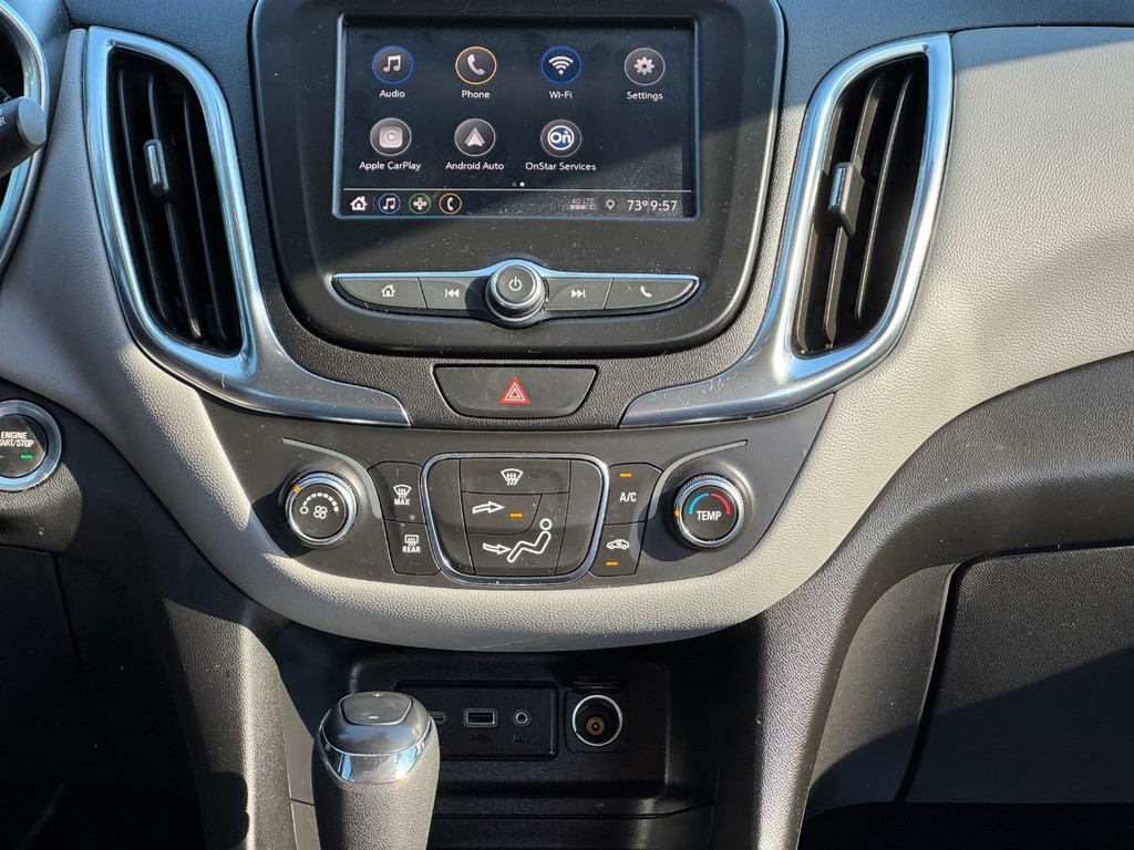 Chevrolet Equinox Vehicle Full-screen Gallery Image 13