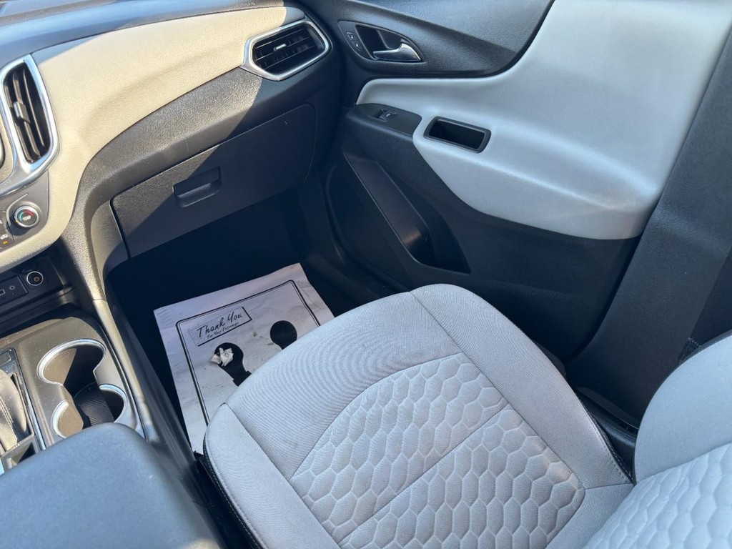 Chevrolet Equinox Vehicle Full-screen Gallery Image 15