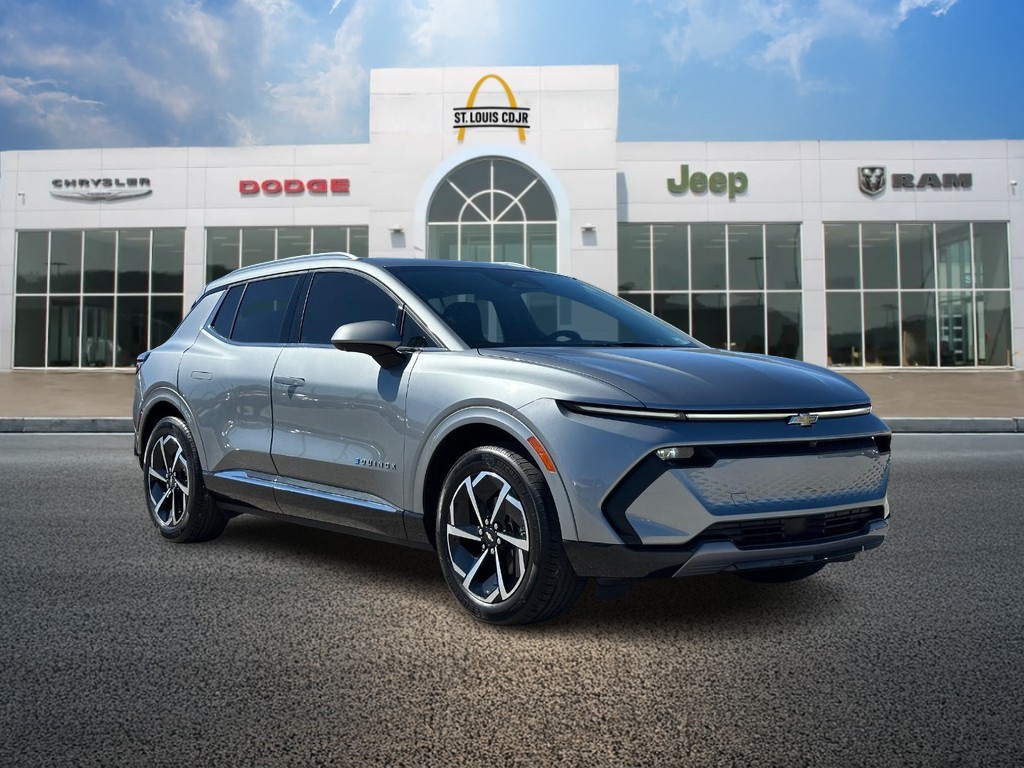 Chevrolet Equinox EV Vehicle Full-screen Gallery Image 01