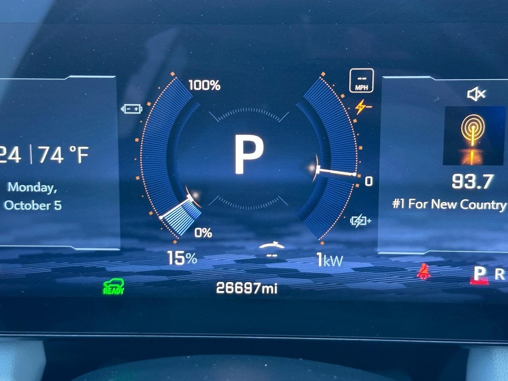Chevrolet Equinox EV Vehicle Full-screen Gallery Image 19
