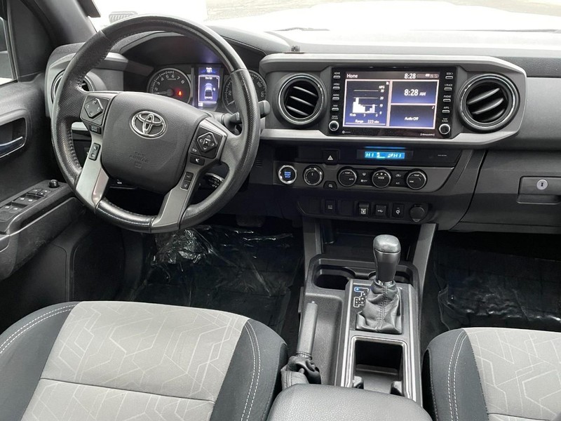 2021 Toyota Tacoma 4WD Double Cab 5' Bed V6 (Natl) photo
