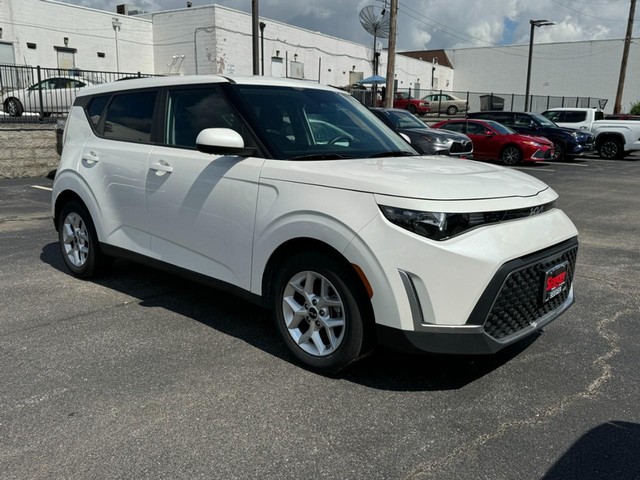 Used 2023 Kia Soul LX with VIN KNDJ23AU0P7861486 for sale in Saint Louis, MO