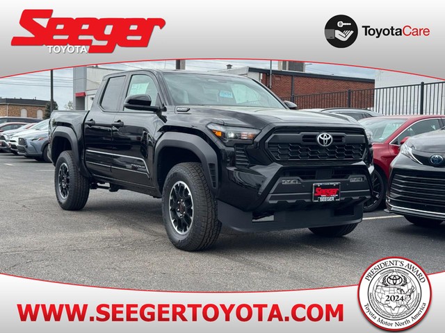 2025 Toyota Tacoma 4WD Hybrid Double Cab Bed AT (Natl) at Seeger Toyota in St. Louis MO