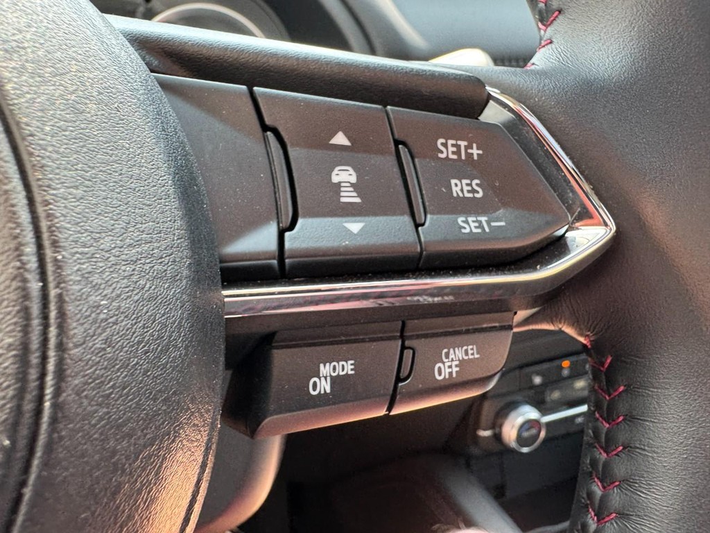 Mazda CX-5 Vehicle Full-screen Gallery Image 17