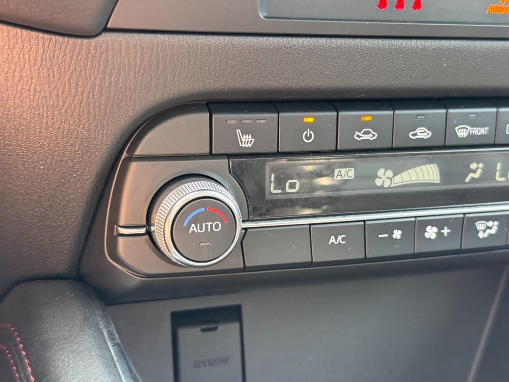 Mazda CX-5 Vehicle Full-screen Gallery Image 20