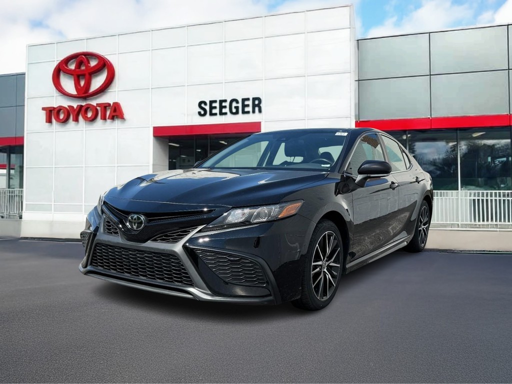 Toyota Camry Vehicle Full-screen Gallery Image 06