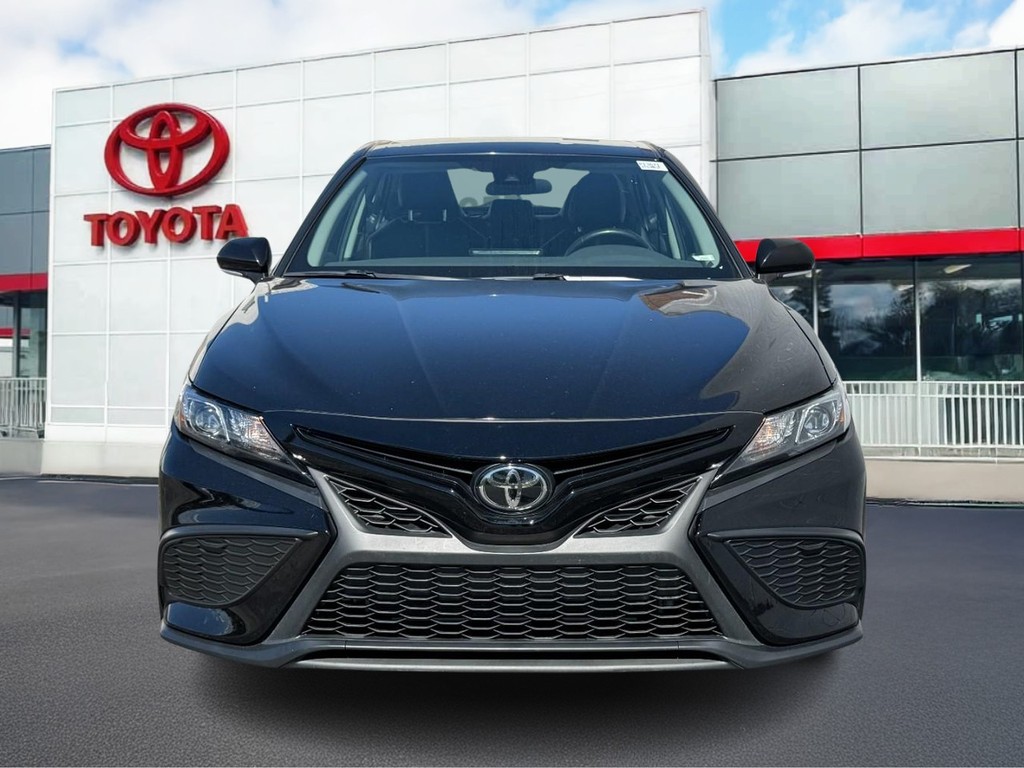 Toyota Camry Vehicle Full-screen Gallery Image 07