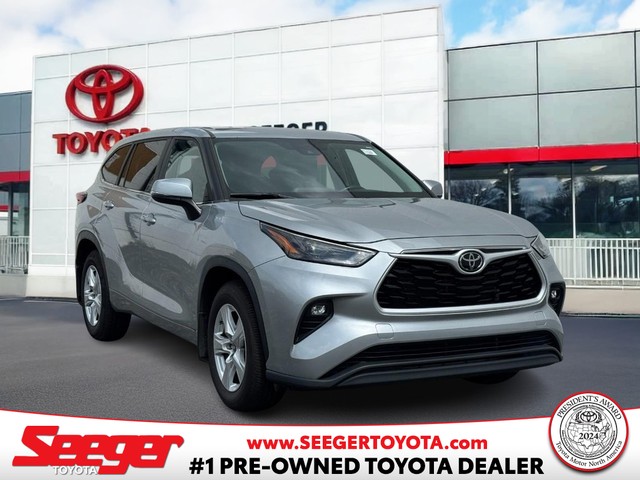 St. Louis MO 2023 Toyota Highlander more details - toyota highlander