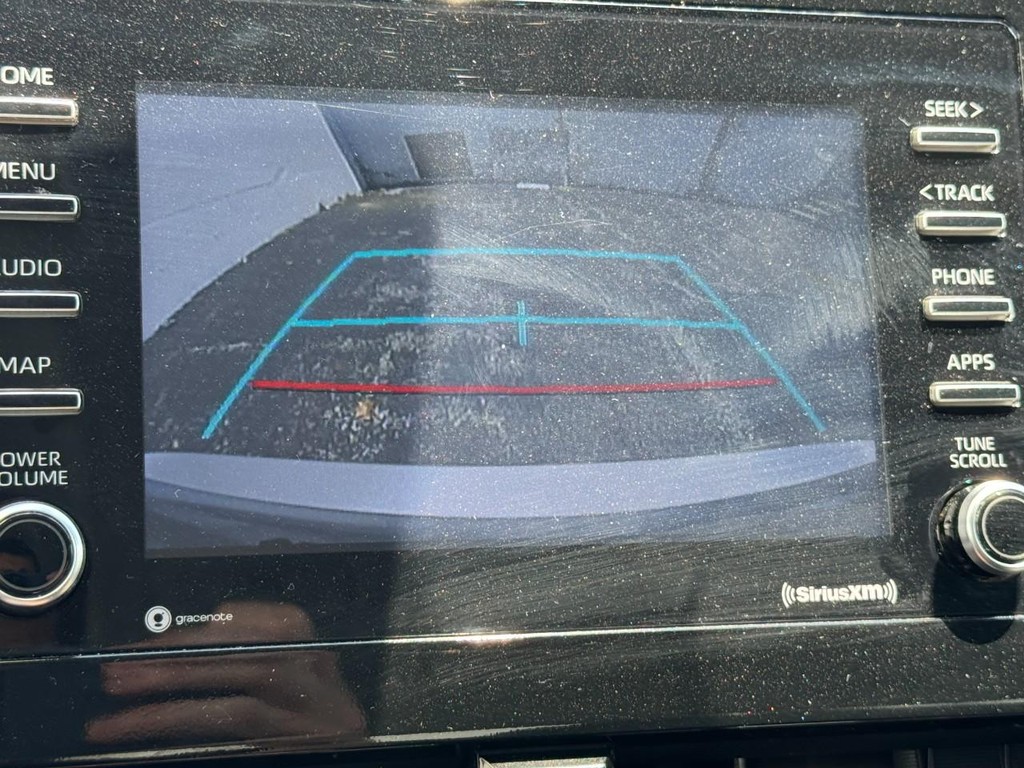 Toyota Camry Vehicle Full-screen Gallery Image 21