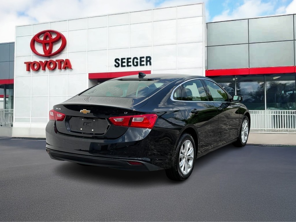 Chevrolet Malibu Vehicle Full-screen Gallery Image 03