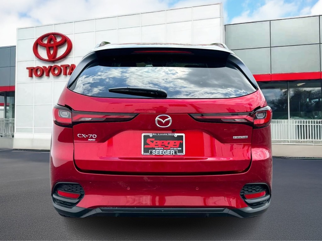 Mazda CX-70 Vehicle Full-screen Gallery Image 09