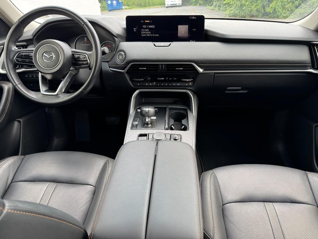 Mazda CX-70 Vehicle Full-screen Gallery Image 11