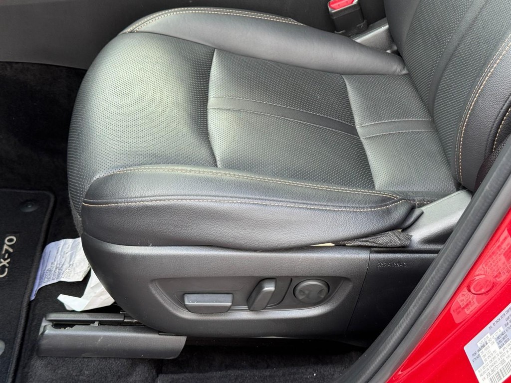 Mazda CX-70 Vehicle Full-screen Gallery Image 24