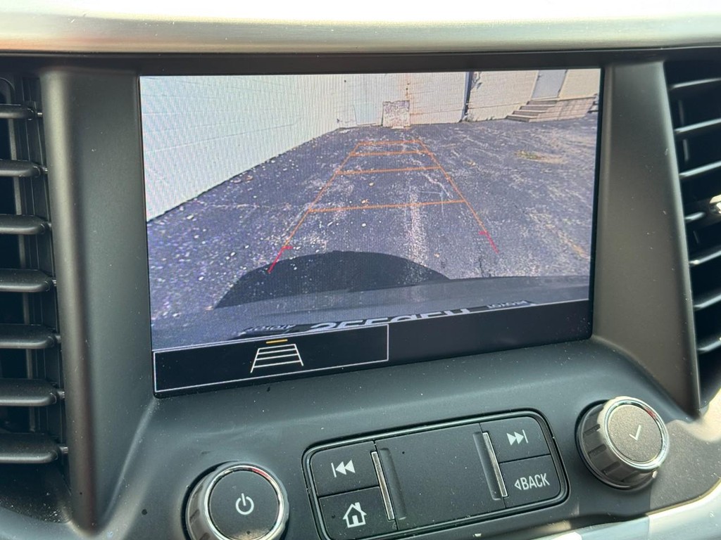 GMC Acadia Vehicle Full-screen Gallery Image 21