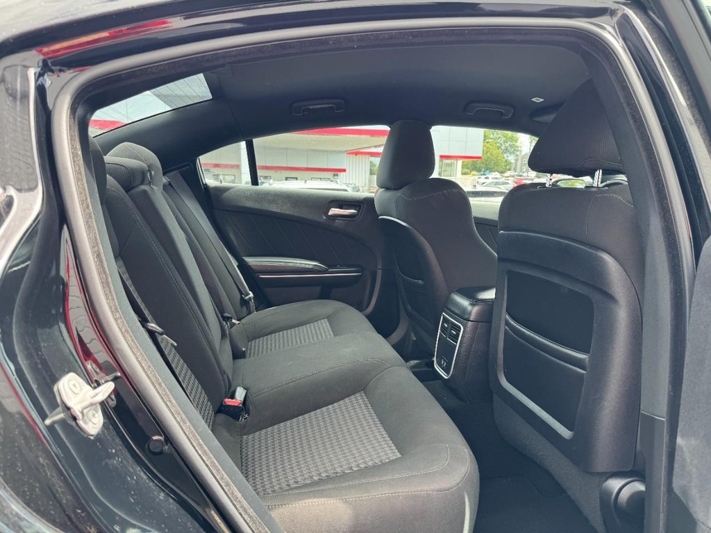 Dodge Charger Vehicle Full-screen Gallery Image 10