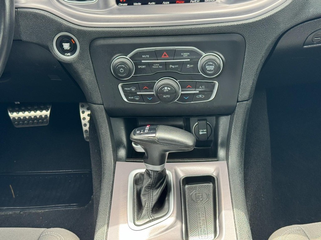 Dodge Charger Vehicle Full-screen Gallery Image 14