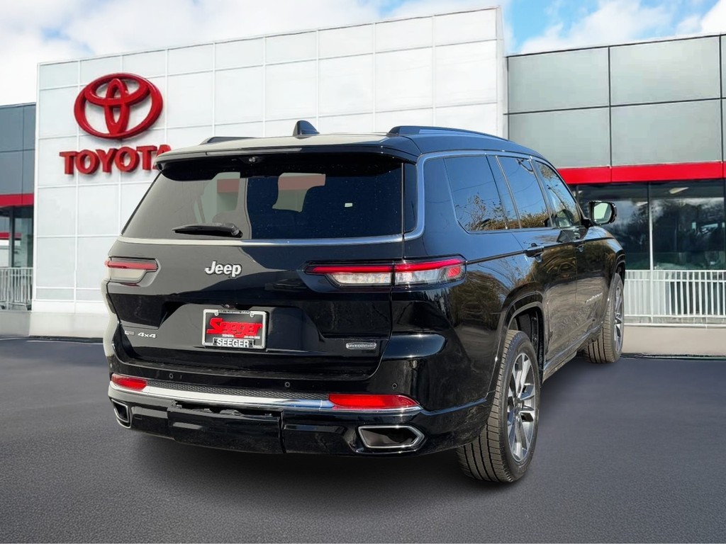 Jeep Grand Cherokee L Vehicle Full-screen Gallery Image 03