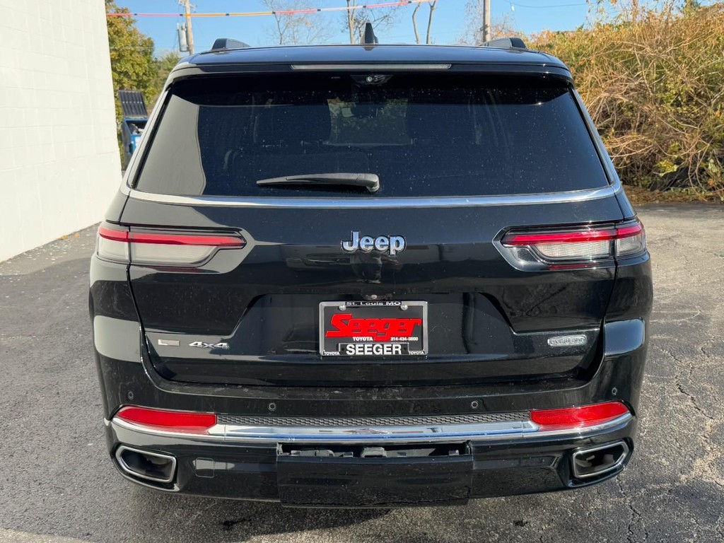 Jeep Grand Cherokee L Vehicle Full-screen Gallery Image 08