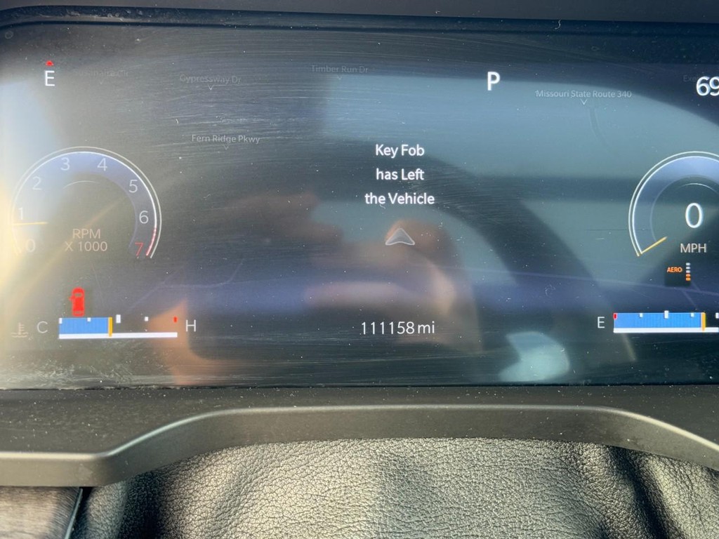 Jeep Grand Cherokee L Vehicle Full-screen Gallery Image 22