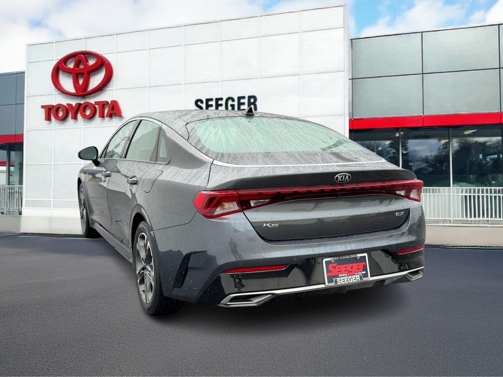 Kia K5 Vehicle Full-screen Gallery Image 04