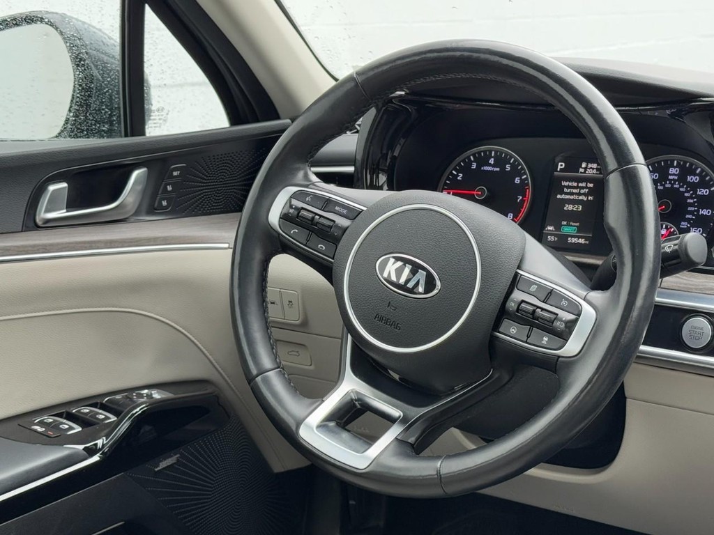 Kia K5 Vehicle Full-screen Gallery Image 13