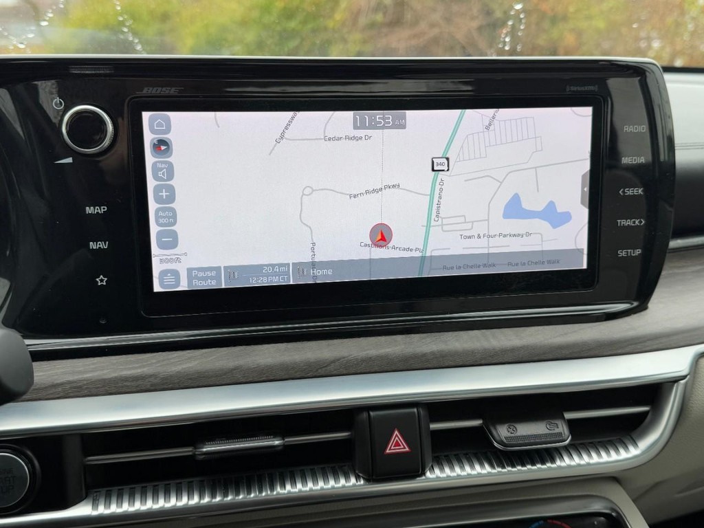 Kia K5 Vehicle Full-screen Gallery Image 23