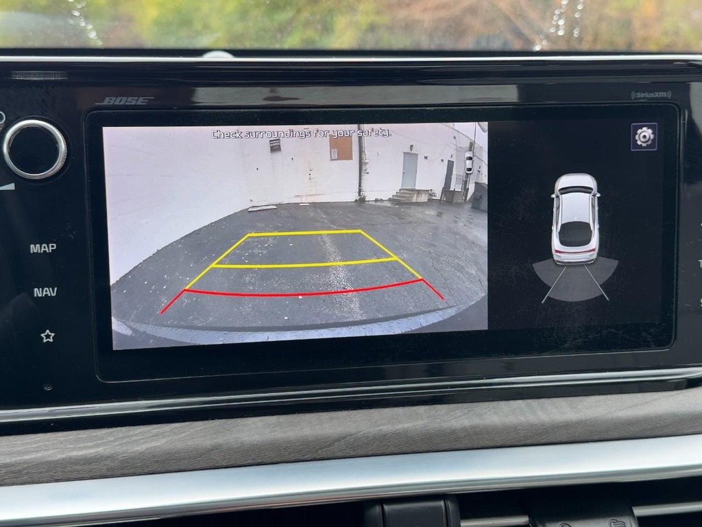 Kia K5 Vehicle Full-screen Gallery Image 24