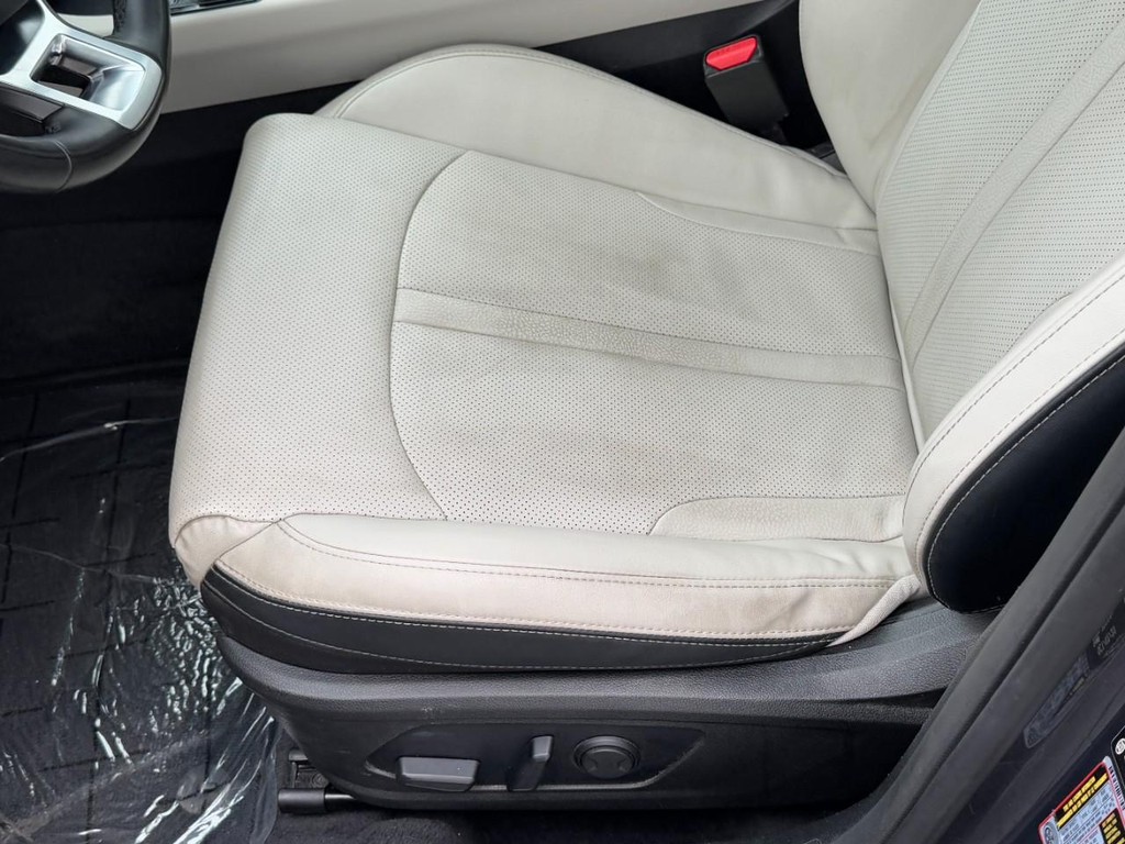 Kia K5 Vehicle Full-screen Gallery Image 26