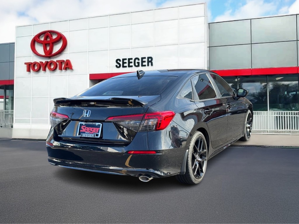 Honda Civic Sedan Vehicle Full-screen Gallery Image 03