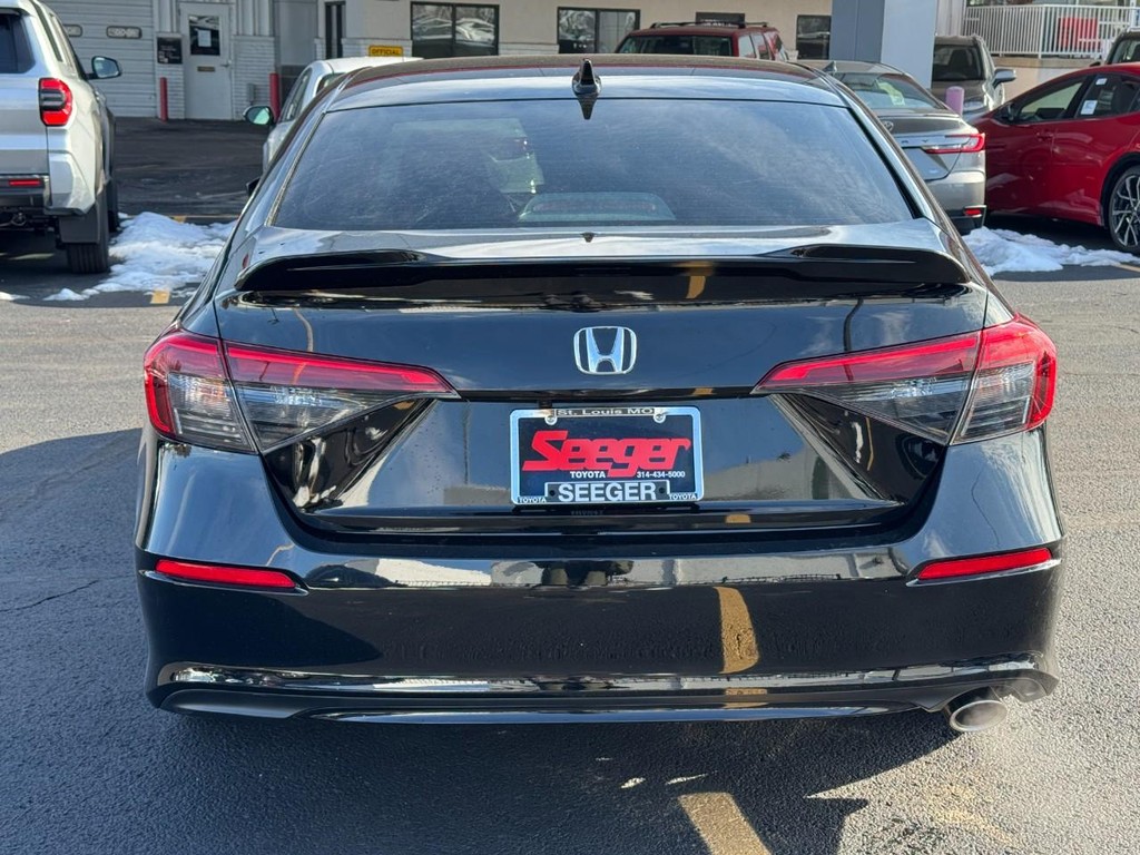 Honda Civic Sedan Vehicle Full-screen Gallery Image 08