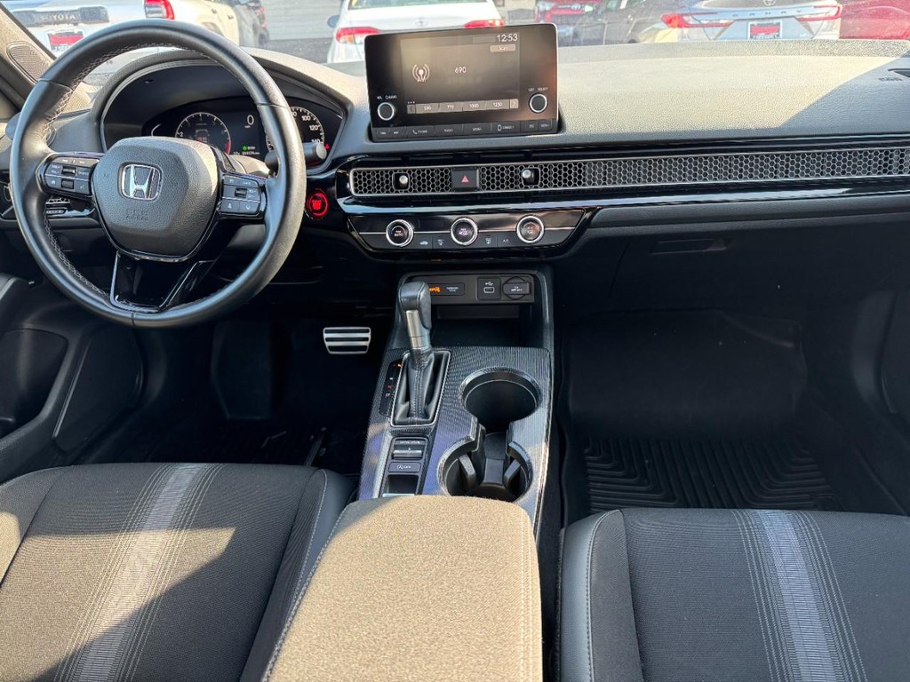 Honda Civic Sedan Vehicle Full-screen Gallery Image 11