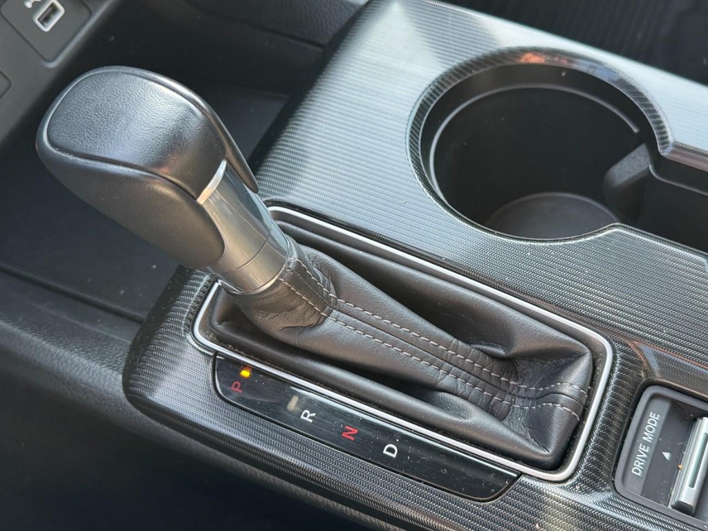 Honda Civic Sedan Vehicle Full-screen Gallery Image 19