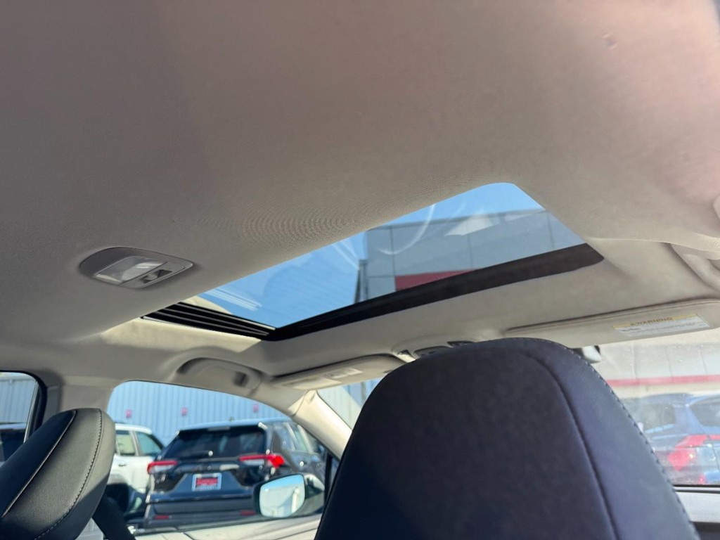 Subaru Outback Vehicle Full-screen Gallery Image 11