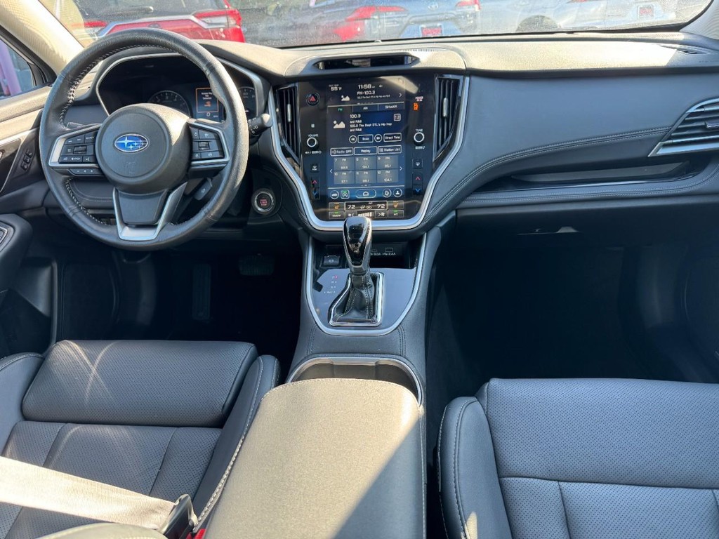 Subaru Outback Vehicle Full-screen Gallery Image 12