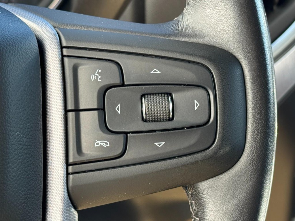 GMC Sierra 1500 Vehicle Full-screen Gallery Image 18