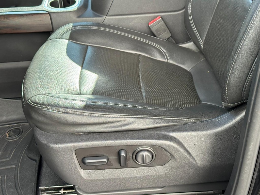 GMC Sierra 1500 Vehicle Full-screen Gallery Image 24