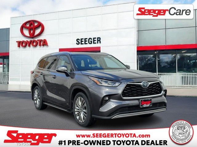 St. Louis MO 2022 Toyota Highlander more details - toyota highlander