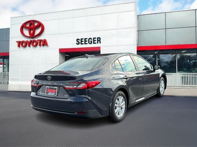 2026 Toyota Camry LE - Photo 3