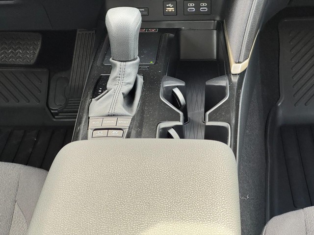 2026 Toyota Camry LE - Photo 11