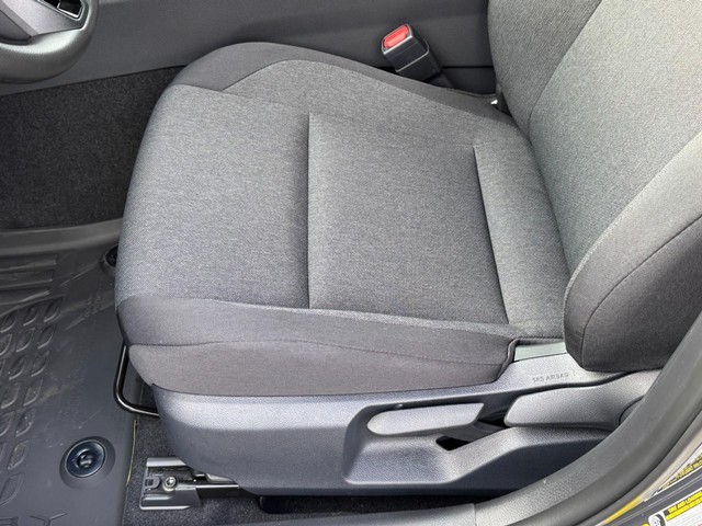 2026 Toyota Camry LE - Photo 15