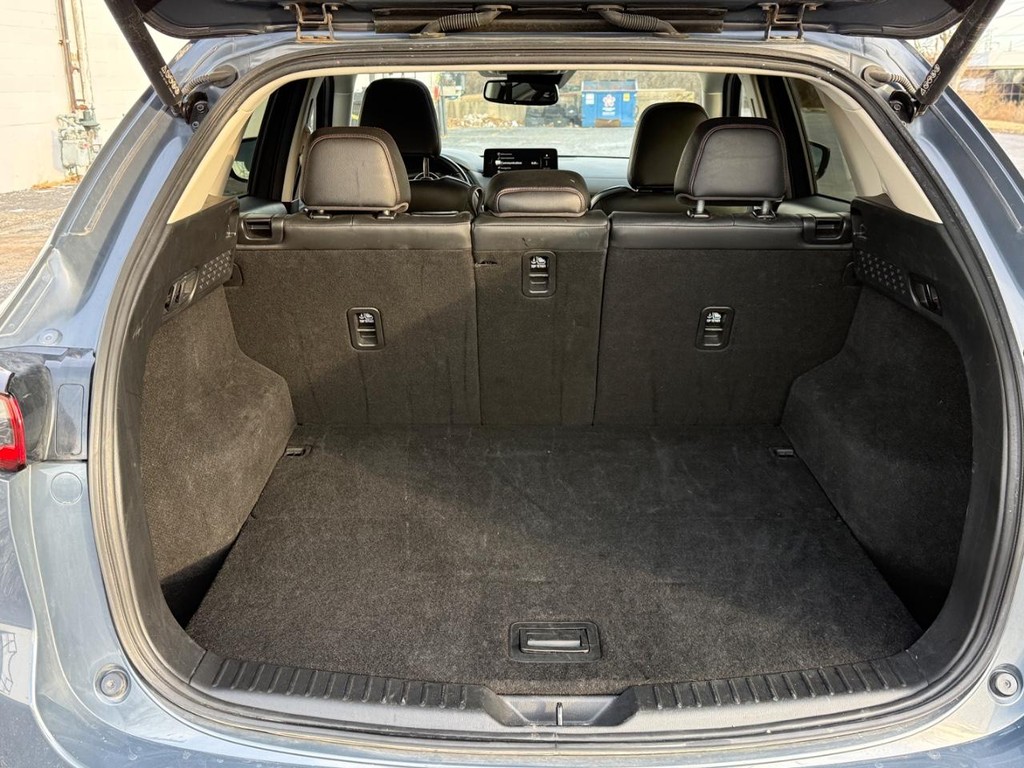 Mazda CX-5 Vehicle Full-screen Gallery Image 04