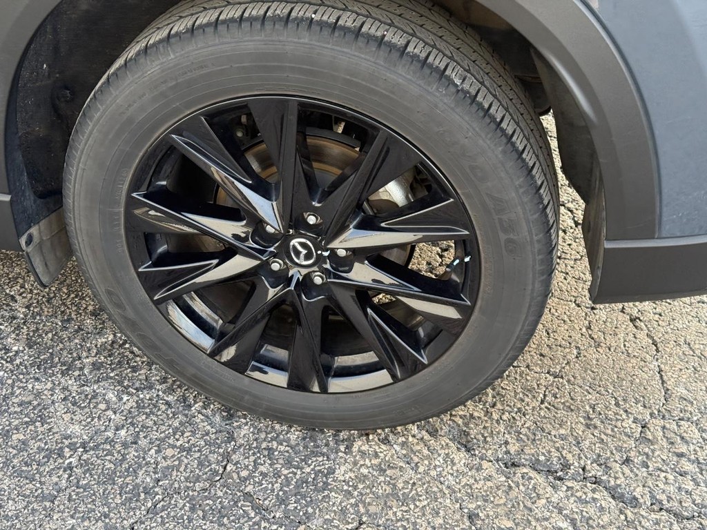 Mazda CX-5 Vehicle Full-screen Gallery Image 07