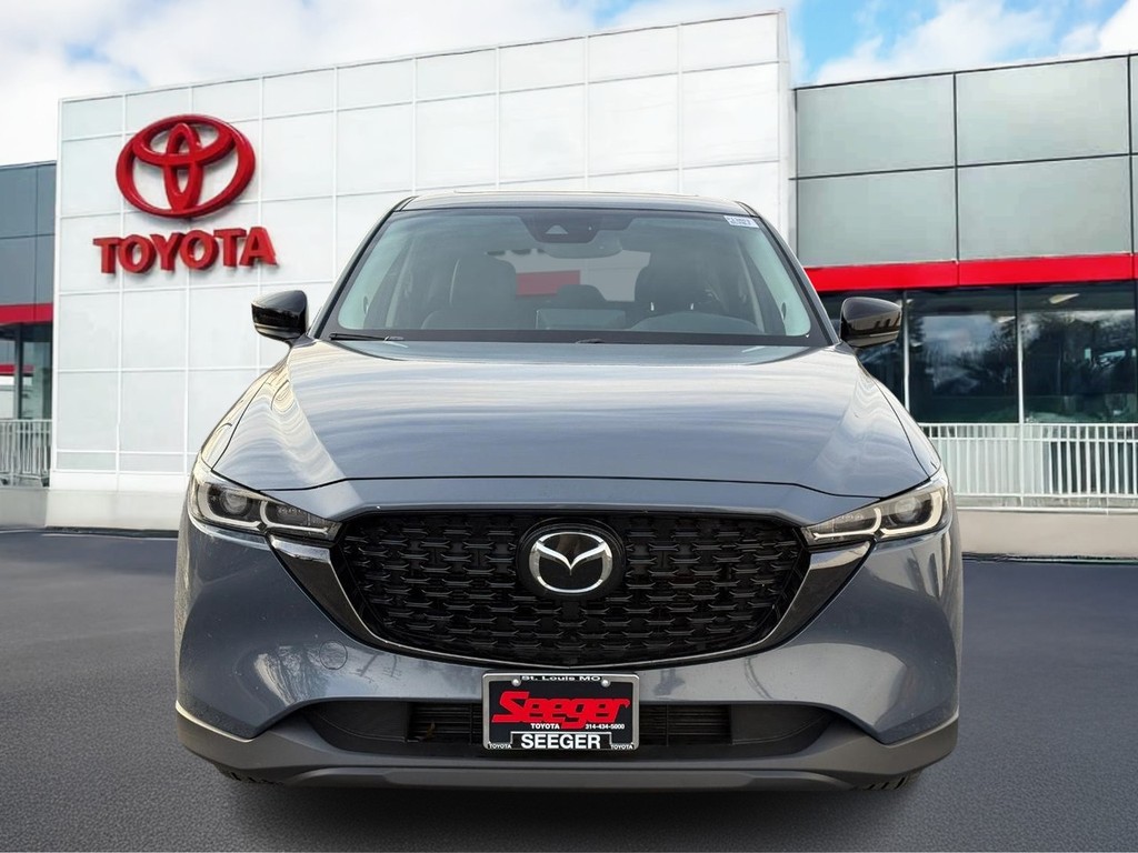 Mazda CX-5 Vehicle Full-screen Gallery Image 09