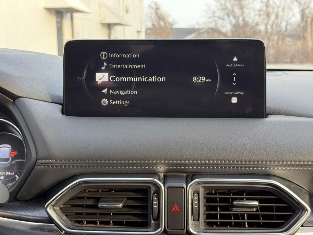 Mazda CX-5 Vehicle Full-screen Gallery Image 13